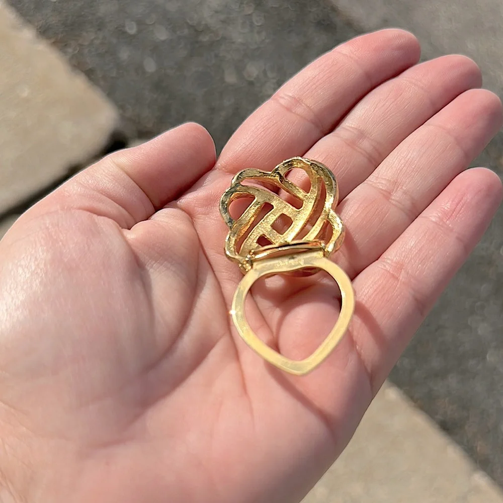 Estate Lieba USA Gold Plated Knot Fur Clip | Sweater/Scarf Clip Brooch GUC